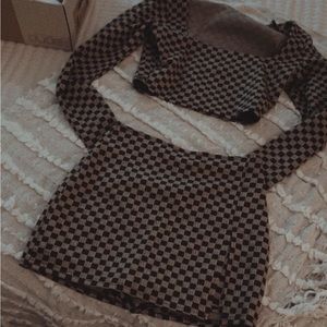 Cute brown fitted two piece set!!!